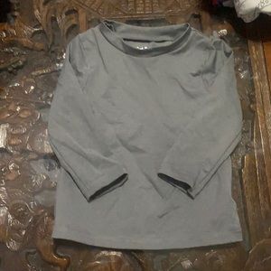Grey workout material long sleeve shirt
